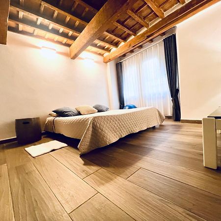 Palazzovilla Historic Building Luxury Suite Флоренція Екстер'єр фото