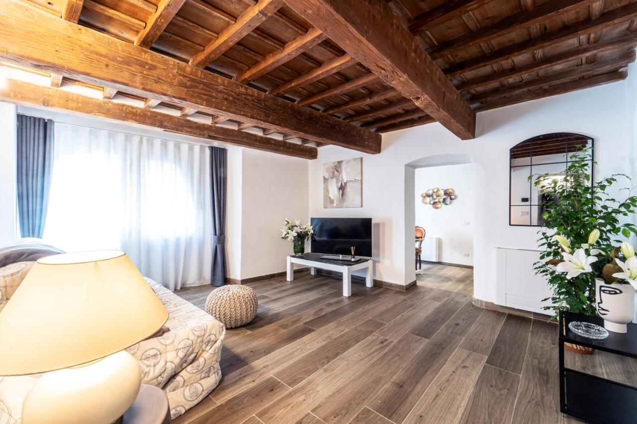Palazzovilla Historic Building Luxury Suite Флоренція Екстер'єр фото
