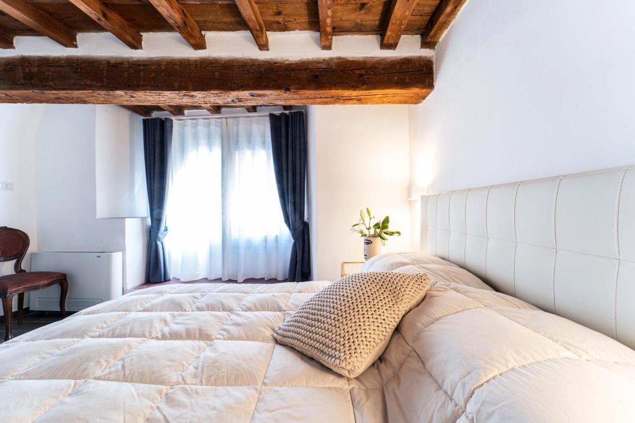Palazzovilla Historic Building Luxury Suite Флоренція Екстер'єр фото
